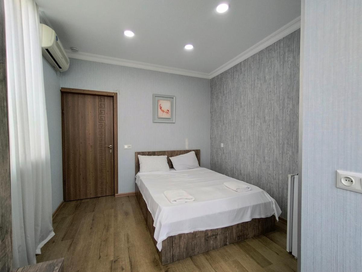 New Star Hotel Tbilisi ภายนอก รูปภาพ